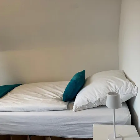 Haus Boom In Dreieich, Sehr Ruhig Gelegen, Naehe Frankfurt Und Messe, Frankfurt Flughafen, Golf Club * Dreieich