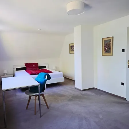 Haus Boom In Dreieich, Sehr Ruhig Gelegen, Naehe Frankfurt Und Messe, Frankfurt Flughafen, Golf Club Hébergement de vacances Dreieich