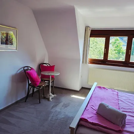 Hébergement de vacances Haus Boom In Dreieich, Sehr Ruhig Gelegen, Naehe Frankfurt Und Messe, Frankfurt Flughafen, Golf Club