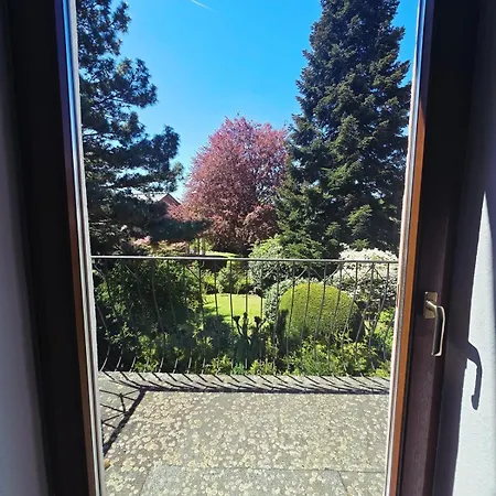 Haus Boom In Dreieich, Sehr Ruhig Gelegen, Naehe Frankfurt Und Messe, Frankfurt Flughafen, Golf Club * Dreieich